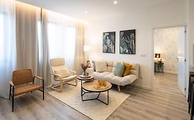 Skyline Lofts By Lovelystay